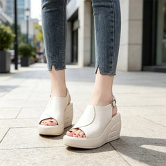 ✨ Sandale în stil italian, din piele naturală premium, cu talpă tip pană — elegante și confortabile