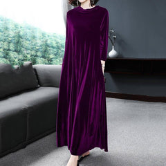 50% reducere 🔥 O rochie elegantă din catifea aurie care emană farmec din interior spre exterior!