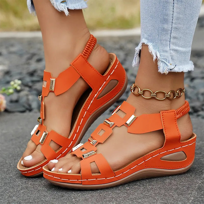 👡 Sandale Romane cu Platformă și Catarame Metalice – Barete Elastice, Talpă Ultra-Moale și Confort de 5.5 cm! ☀️✨