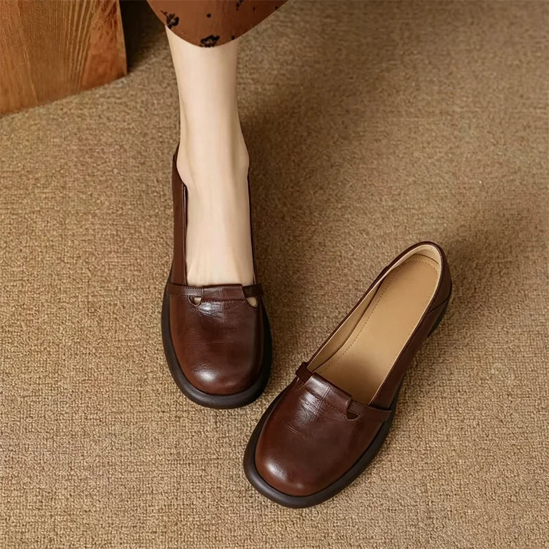 👞 pantofi retro la modă cu toc gros