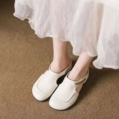 Mules de Damă Eleganți cu Toc Mic și Lanț Metalic – Pantofi de Vară Confortabili, Talpă Moale Antistres, Ameliorează Durerea de Picioare și Susține Arcul Piciorului