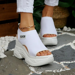 ☁【Atât de moi încât nu vei mai vrea să îi dai jos】Sandale cu talpă groasă și material flyknit respirabil – confortabile, ușoare și perfecte pentru vară