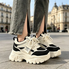 👟【Înălțare 5 cm pentru efect de picioare lungi】Pantofi casual moderni cu talpă groasă și design în culori contrastante