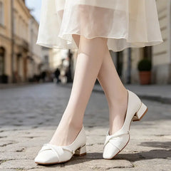 👡 pantofi franțuzești delicați, cu perle decorative și toc mic