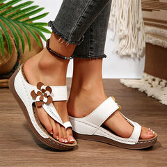 🌸【+6 cm înălțare】Sandale moderne tip flip-flop cu flori, cu platformă wedge