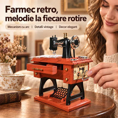 🧵 Cutie Muzicală în Stil Retro - Mașină de Căsătorit și Cusut Vintage! Mecanism cu Arc (Fără Baterii) · Sertar Interactiv · Un Cadou Plin de Emoție pentru Mamă sau Persoane Draghe!