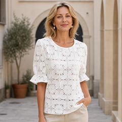 Bluză cu Mâneci Scurte, Dantelă Brodată, Decupaje și Volane în Stil Francez