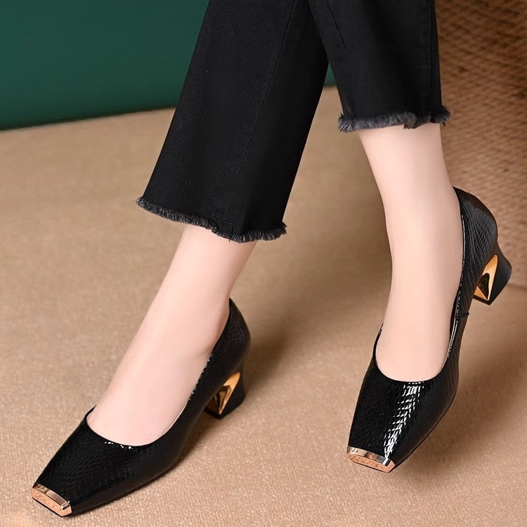 ✨【Cel mai bine vândut articol din magazin】🔥Pantofi eleganți din piele stil francez, cu toc lat, din piele de lux cu model de șarpe și vârf metalic