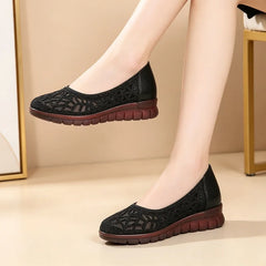 Talpă din gumă moale, 100% anti-alunecare. Încălțare rapidă „Slip-On”, disponibilă acum până la mărimea 41!