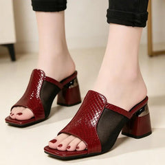 👡 papuci eleganți cu toc înalt, textură crocodil și inserții din plasă fină