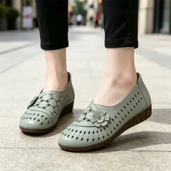 🌸 Confort absolut și stil retro! Mocasini de vară cu talpă moale și perforații decorative cu flori (Ultra-ușori / Respirabili / Mărimi 35-40)! ✨