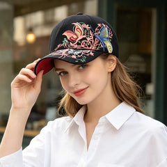 Accesoriul Perfect de Vară 2026 ✨ Șapcă Stil Coreean cu Broderie Fluturi și Paiete 🧢 Protecție Solară & Stil Inconfundabil ✨ Oferta Limitată: 【1+1 GRATIS】!