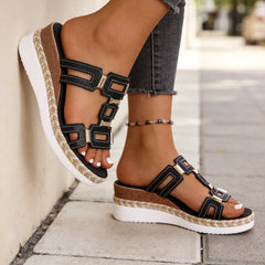 👡 Papuci Saboți Premium cu Platformă Pană – Decupaje Geometrice și Detalii Metalice, 3 Culori, Mărimi Mari 36-43! ☀️✨