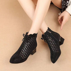 👠【Cel mai bine vândut produs din magazin】 Botine din piele cu talpă groasă și design din plasă, respirabile – pline de stil!