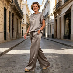 Set Premium din Satin cu Luciu Elegant – Rafinament și Confort într-o Croială Fluidă