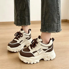 👟【Înălțare 5 cm pentru efect de picioare lungi】Pantofi casual moderni cu talpă groasă și design în culori contrastante